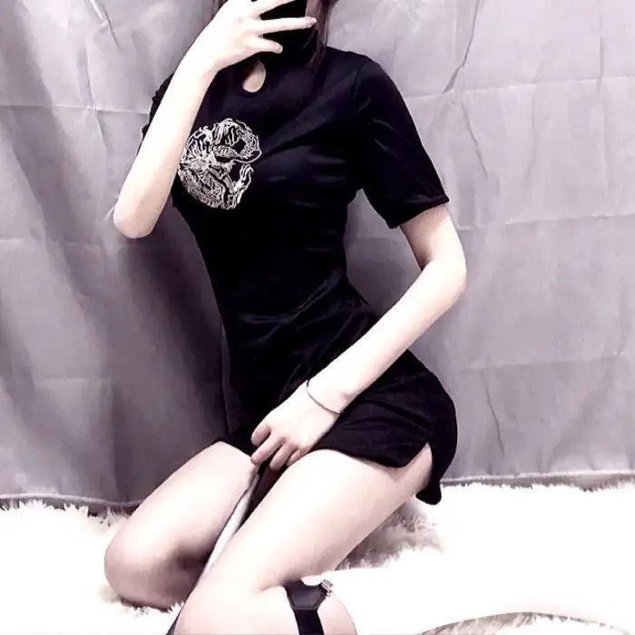 太平间的驼背者